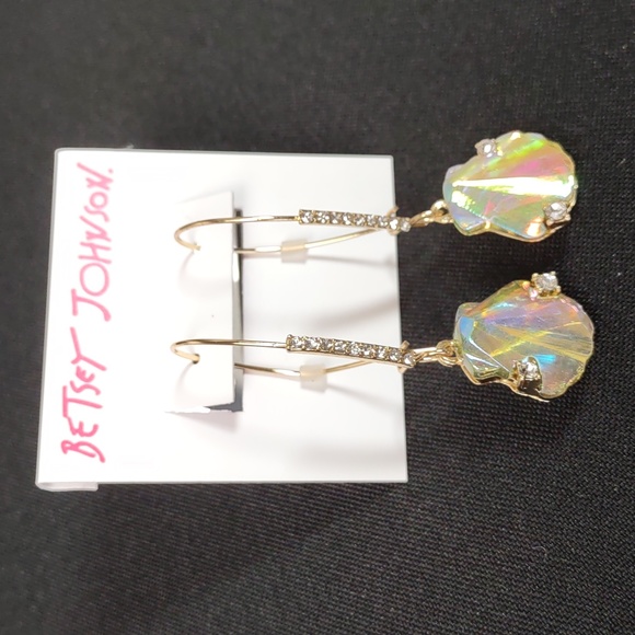 Betsey Johnson Aurora Borealis Shell Drop Earrings - Picture 2 of 5